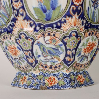 Antiker Vase aus Keramik Dekor mit Pflanzen- und Tiermotiven 1920er