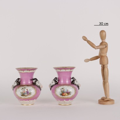 antigüedades, jarrón, jarrones antiguos, jarrón antiguo, jarrón italiano antiguo, jarrón antiguo, jarrón neoclásico, jarrón del siglo XIX, pareja de jarrones en porcelana de Berlín