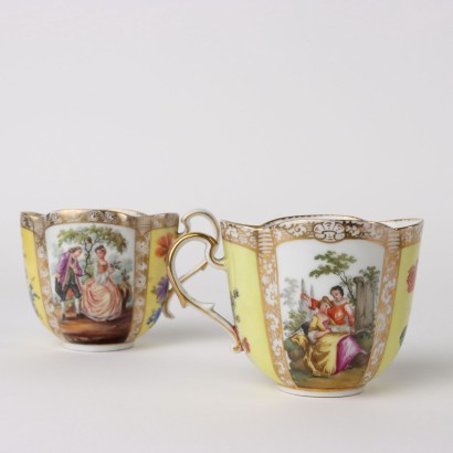 Antiquitäten, Tasse, Antiquitätentasse, antike Tasse, antike italienische Tasse, antike Tasse, neoklassizistische Tasse, Tasse aus dem 19. Jahrhundert, Zwei Meissener Aug-Porzellantassen