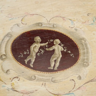 mesa de estilo Luis XV