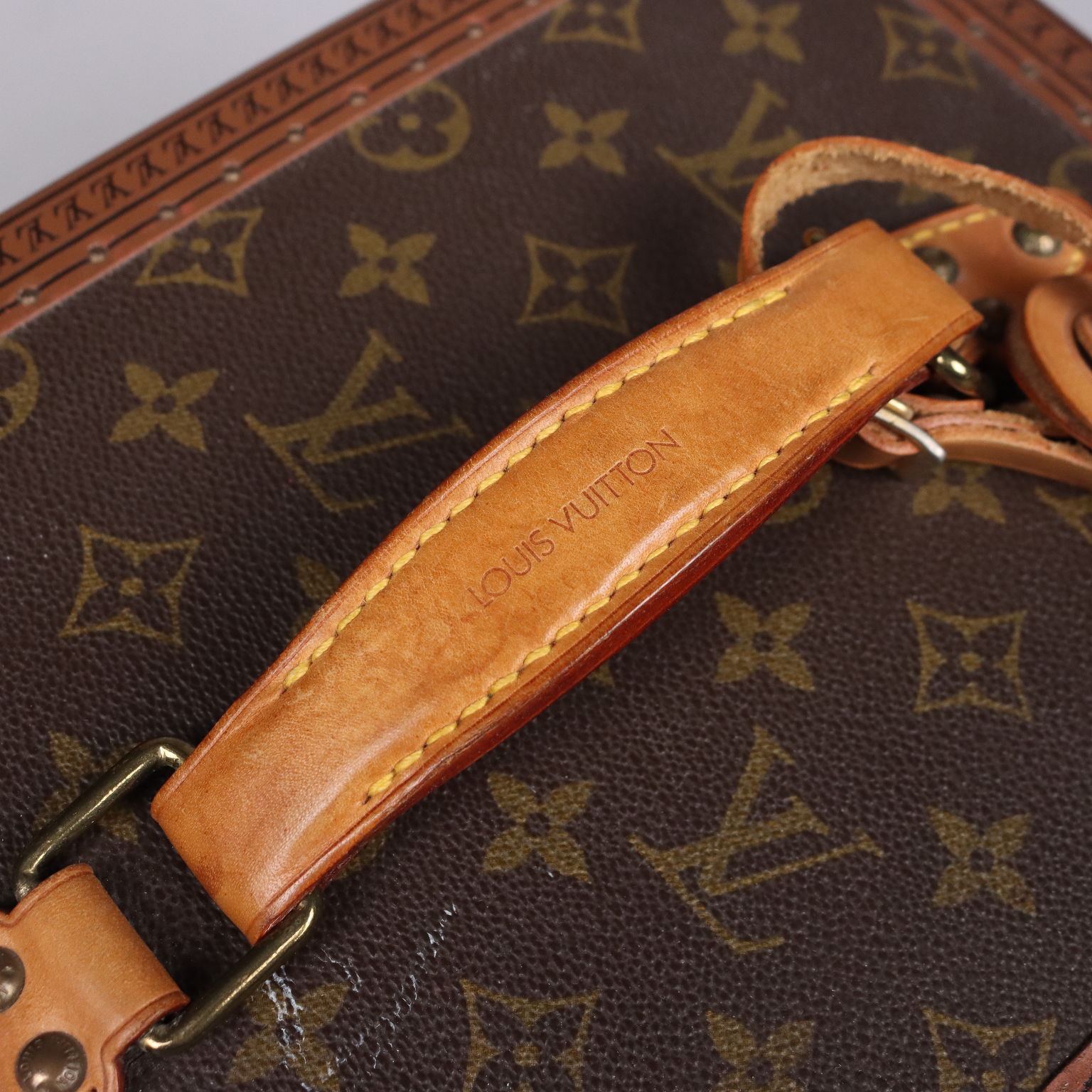 Maleta baúl maleta cuero Louis Vuitton, caja de cuero retro, diverso,  mueble, plantilla de diseño de logo gratis png