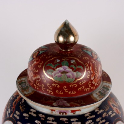 Imari-Vase aus Porzellan mit Deckel