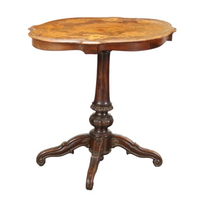 Ancient Biscuit Shaped Table Umbertino '800 Walnut Maple