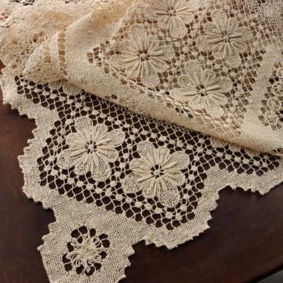 Ancient Tablecloth '900 Filet Emboidered Cotton Flower Pattern