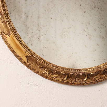 Ovaler Spiegel im Barockstil