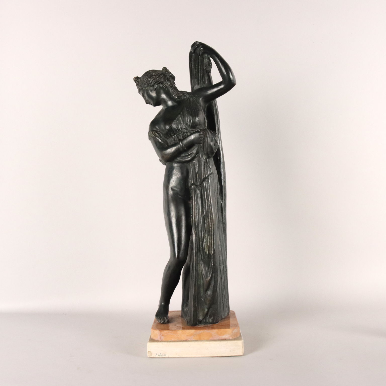 Escultura Vênus Calipgia 180cm - EMP444. Compre já! - quintadellarte
