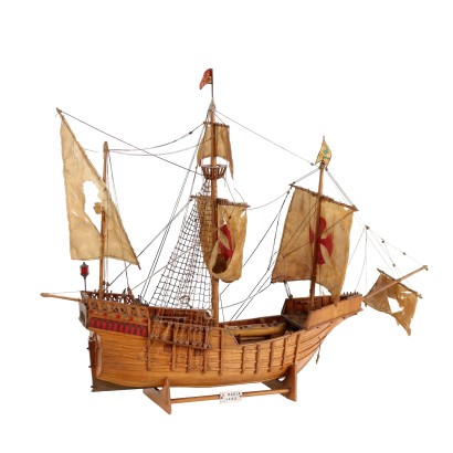 Ancient In Scale Model of the Caravel Santa Maria Wood Cloth '900