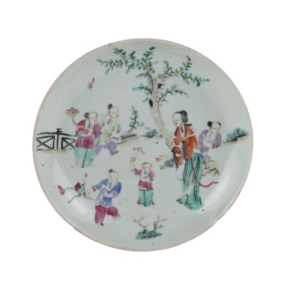 Ancient Saucer Late Qing Era 1868-1912 Painted Porcelain