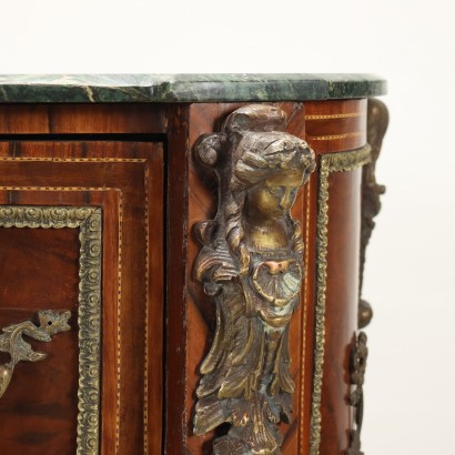 Small chest of drawers in Neoclassical style