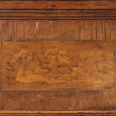 Coffre du XVIIIe siècle avec marqueterie Addi