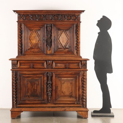 Doppelkorpus-Sideboard im Neorenaissance-Stil