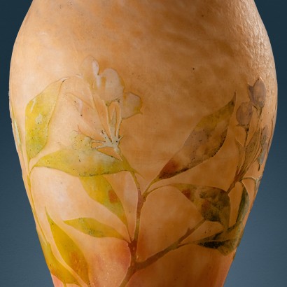 Daum-Vase, Vase mit Daum-Blumendekoration