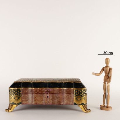 Chinoiserie Lacquered Wooden Box