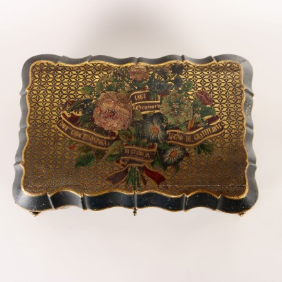 Chinoiserie Lacquered Wooden Box