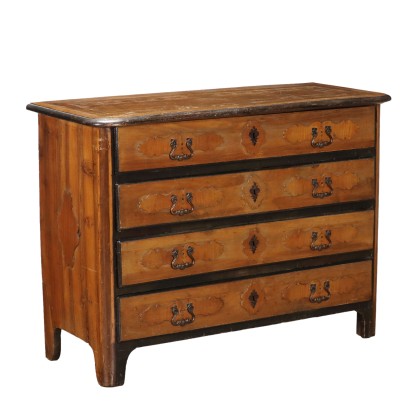 Baroque chest of drawers in walnut