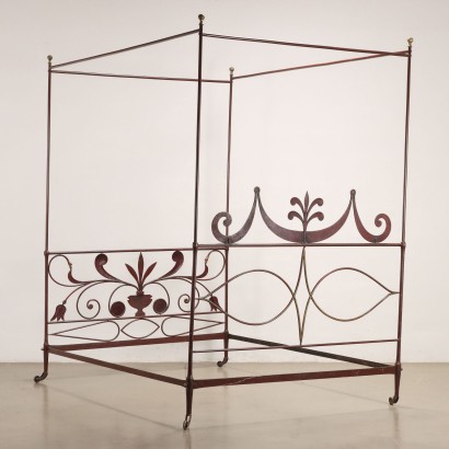 Empire canopy bed
