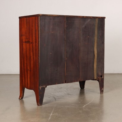 English George III chest of drawers