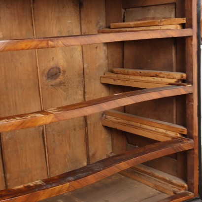 Baroque chest of drawers