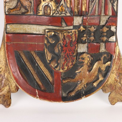 Coat of arms in gilded and carved wood