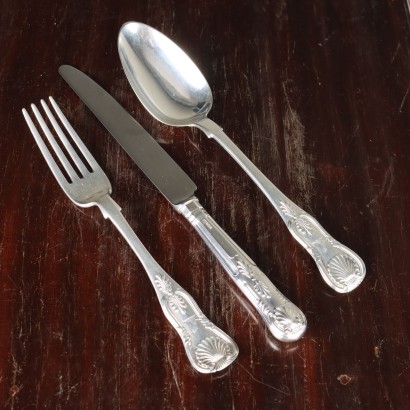 English Cutlery Service with Mobile