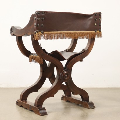 Dante-Stuhl im Neorenaissance-Stil
