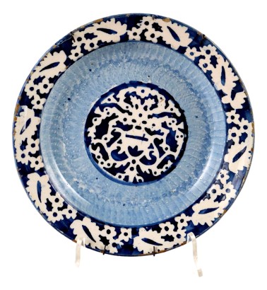 Antiker Platte aus Majolika mit Dekorationen des XVIII Jhs