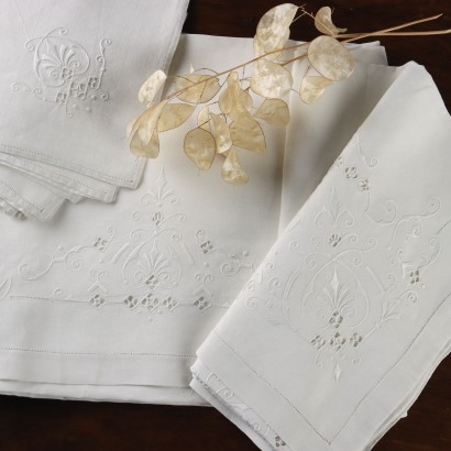 Antique Tablecloth with 12 Napkins Linen Italy XX Century