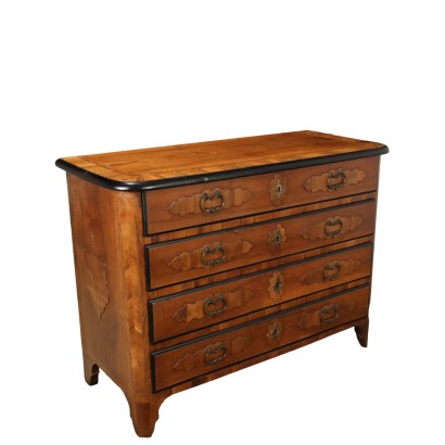 Baroque chest of drawers