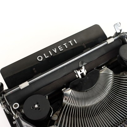 Ico Olivetti Schreibmaschine