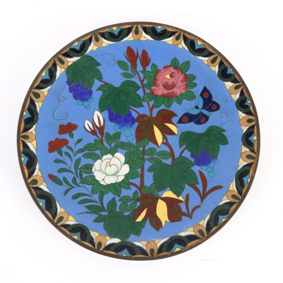 Plaque de cuivre décorée d'émail cloisonné