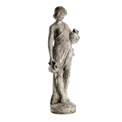 Statue de jardin représentant une figure féminine avec des amphores