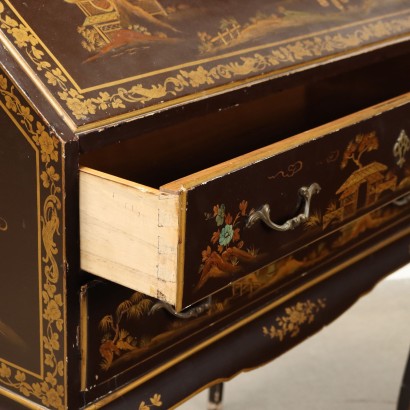 Chinoiserie Style Drop-Leaf