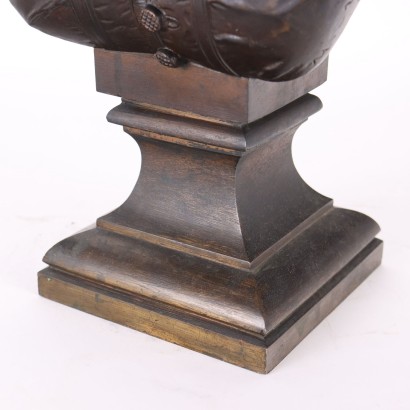 Buste de Jeune Femme en Bronze