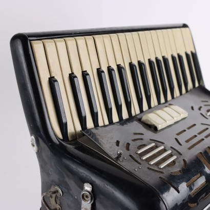 Accordéon 80 basses Marino Pigini Caste