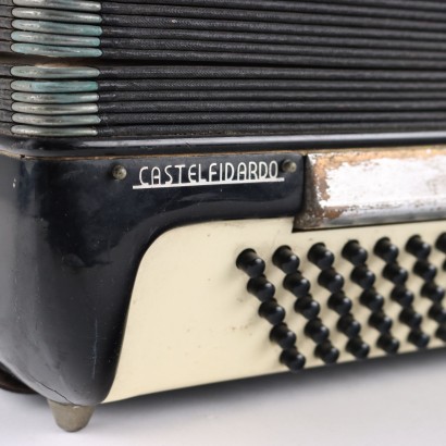 Accordion 80 Bass Marino Pigini Caste