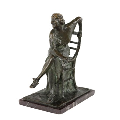 Mujer sentada en bronce Luigi Panzeri