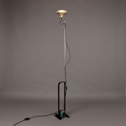 Lampada 'Toio' di Achille e Pier Giacomo Castiglioni per Flos Anni 80