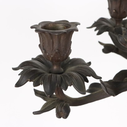 Par de candelabros de bronce