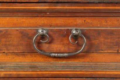 Walnut canterano, bracket feet, drawer panels, under-ground, flip, hardware, #antiquariatocassettoni