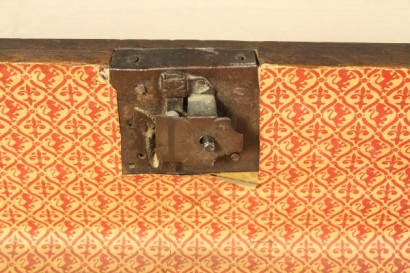 Walnut canterano, bracket feet, drawer panels, under-ground, flip, hardware, #antiquariatocassettoni