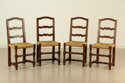 Gruppo quattro sedie