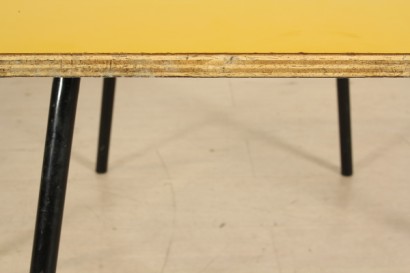 mesa, mesa para niños, madera de formica, metal pintado, made in Italy, #modernariat, #tables, # {* $ 0 $ *}