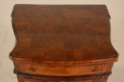 table de chevet, avec, noyer, buis, tard Baroque, 1700, faite de 700, Vénétie, en Italie, #antiquariato, #comodini, #dimanoinmano