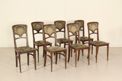 Gruppe sieben Stühle
