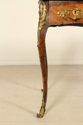 Particular desk leg from Napoleon III