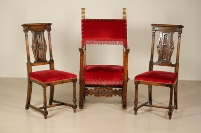 Thron und Stühle paar