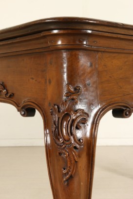 Baroque Table, Solid Walnut, Italy 18th Century