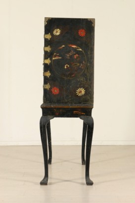 Chinoiserie Cabinet Side