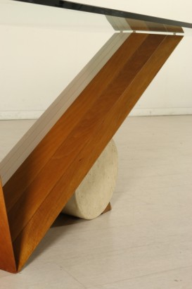 Mesa pata Cattelan