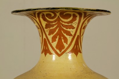 Paire de vases avec des scènes classiques-détails